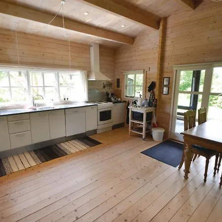 Three-bedroom Holiday In Knebel